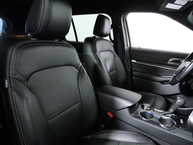 Certified 2018 Ford Explorer Limited w/ Equipment Group 301A AWD/4WD image 11