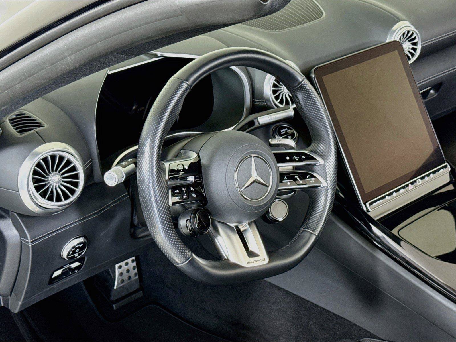 Used 2025 Mercedes-Benz SL 63 AMG 4MATIC image 16