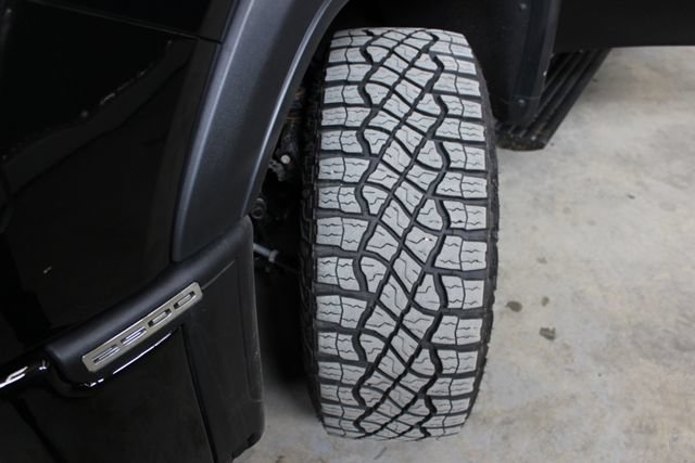 Used 2025 GMC Sierra 2500 AT4X AWD/4WD image 10