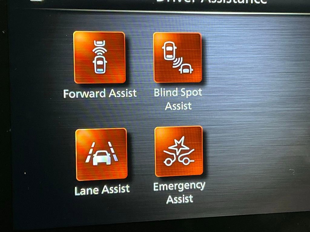 Used 2024 INFINITI Q50 Sensory image 10