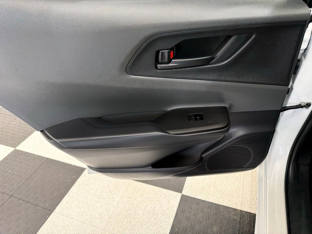 Used 2023 Toyota Prius LE FWD image 18