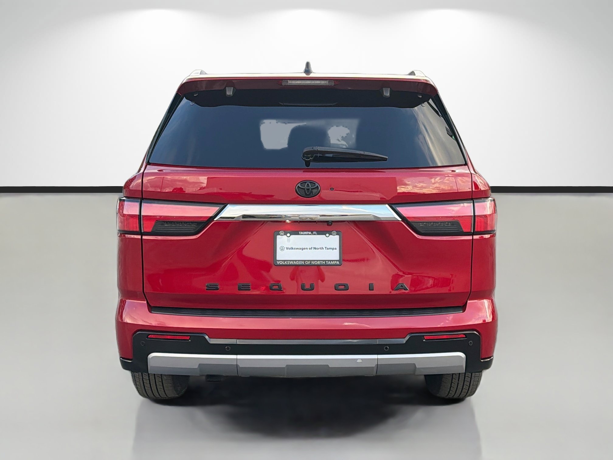 Used 2024 Toyota Sequoia Limited w/ Tow Technology Package AWD/4WD image 4
