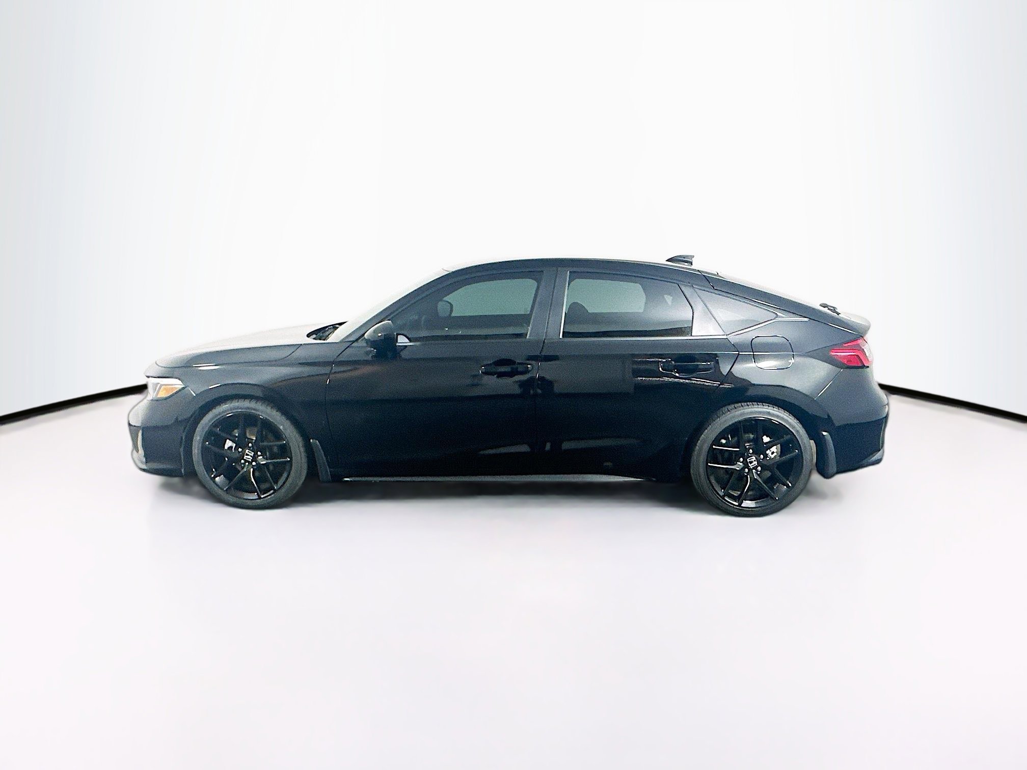 Used 2025 Honda Civic Sport image 4
