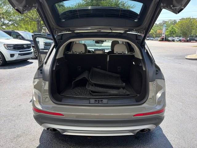 Used 2025 Lincoln Corsair AWD w/ Equipment Group 101A image 11