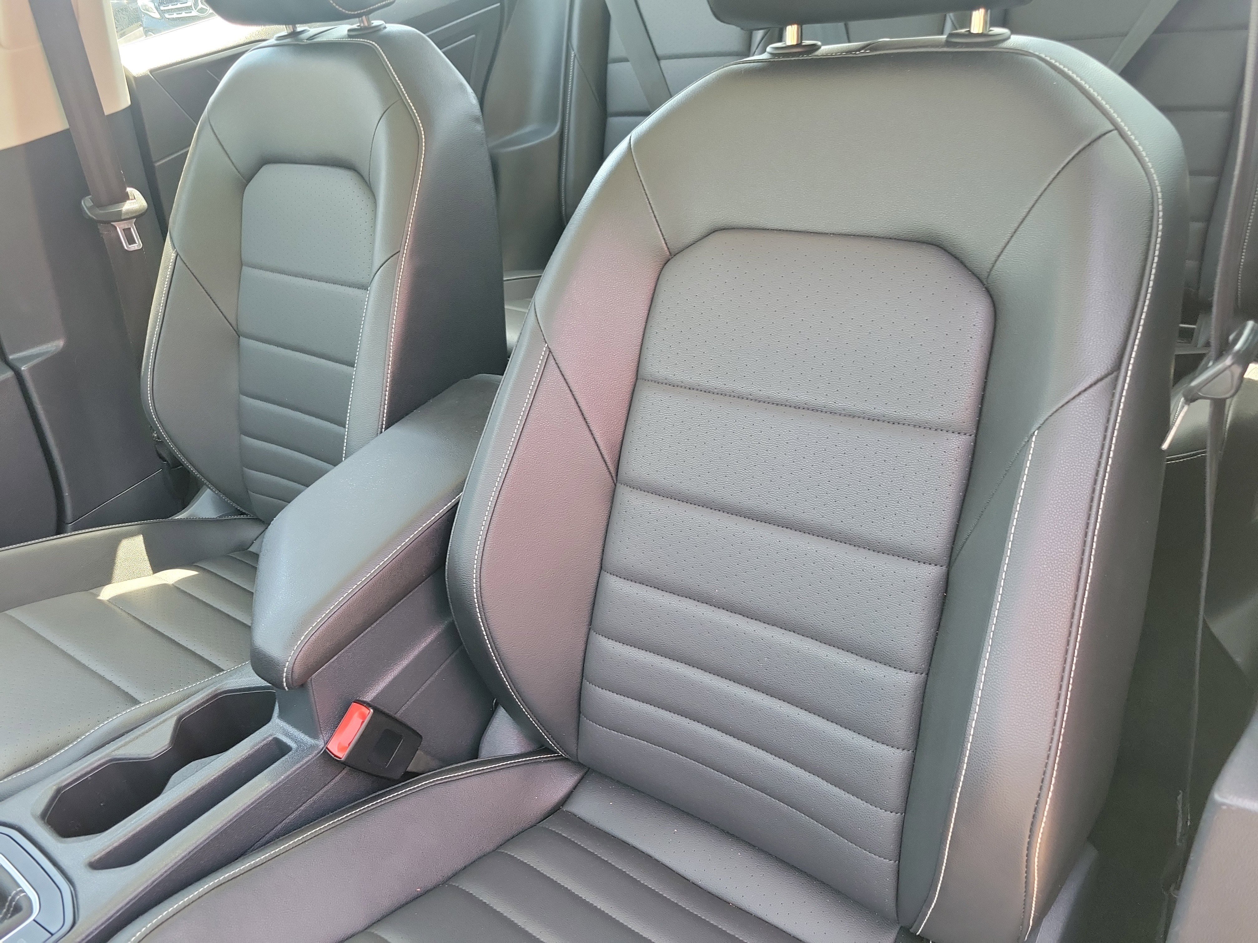 Used 2024 Volkswagen Jetta SE FWD image 7