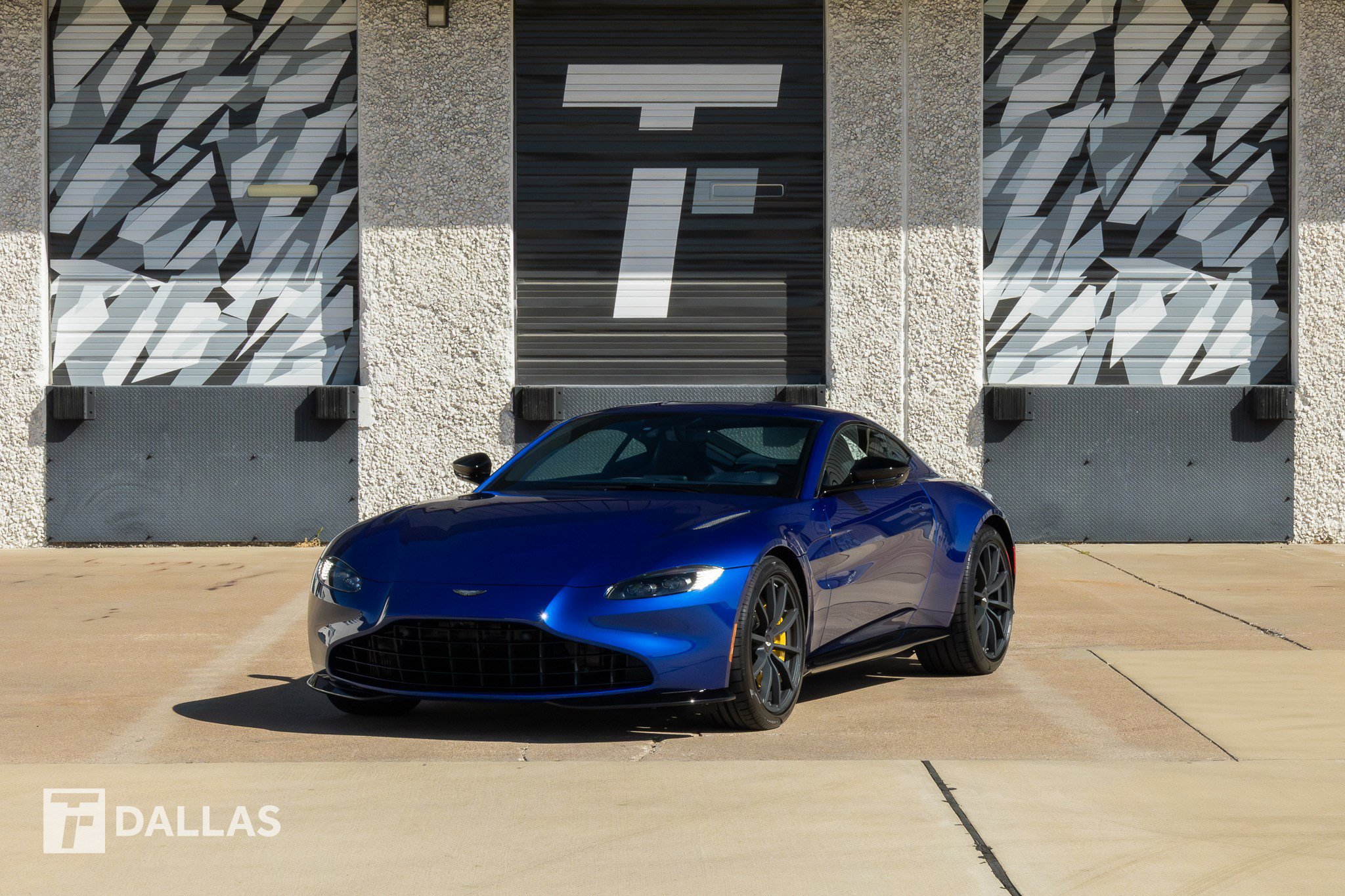 Used 2023 Aston Martin V8 Vantage Coupe image 5