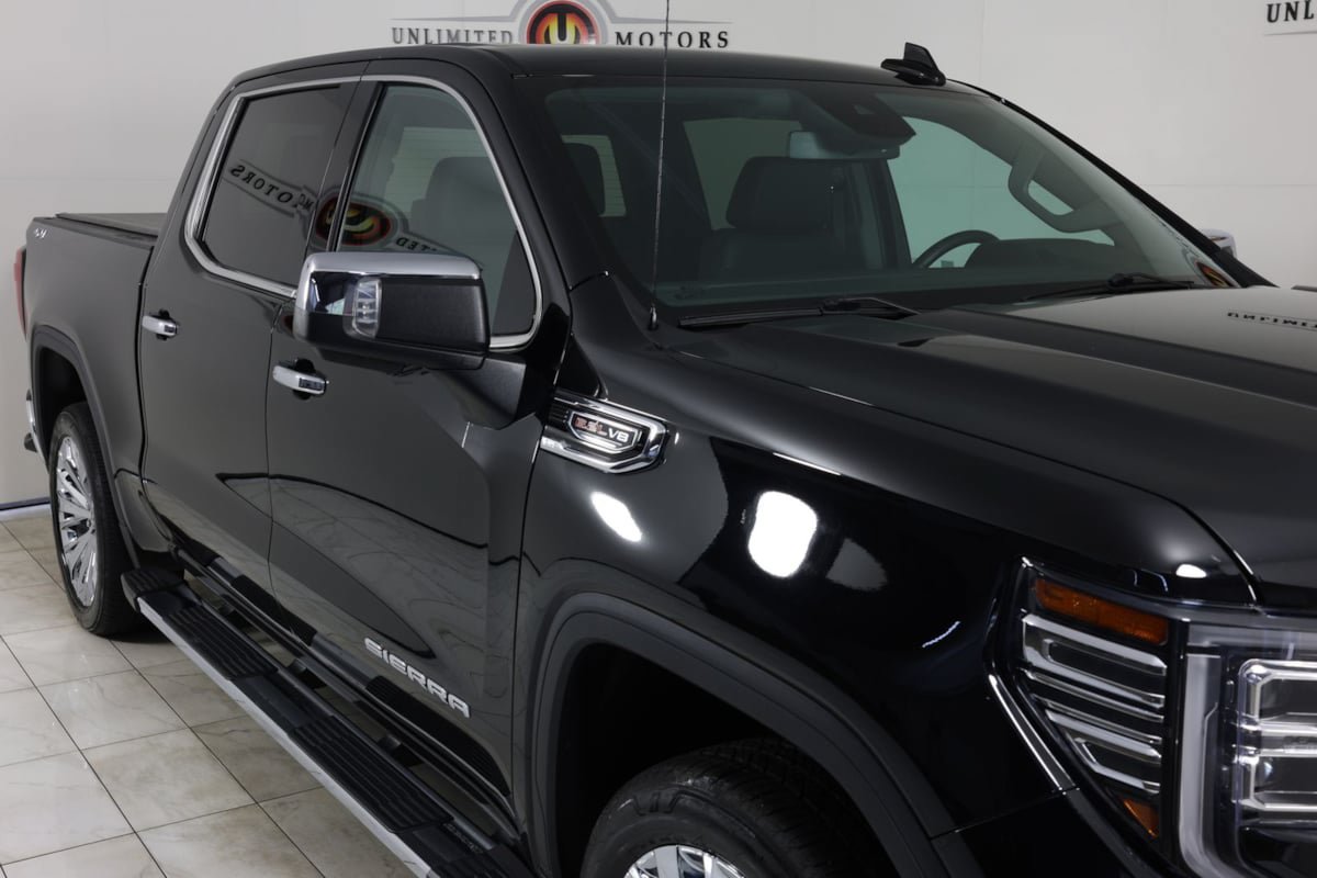 Used 2023 GMC Sierra 1500 SLT w/ SLT Premium Package AWD/4WD image 39
