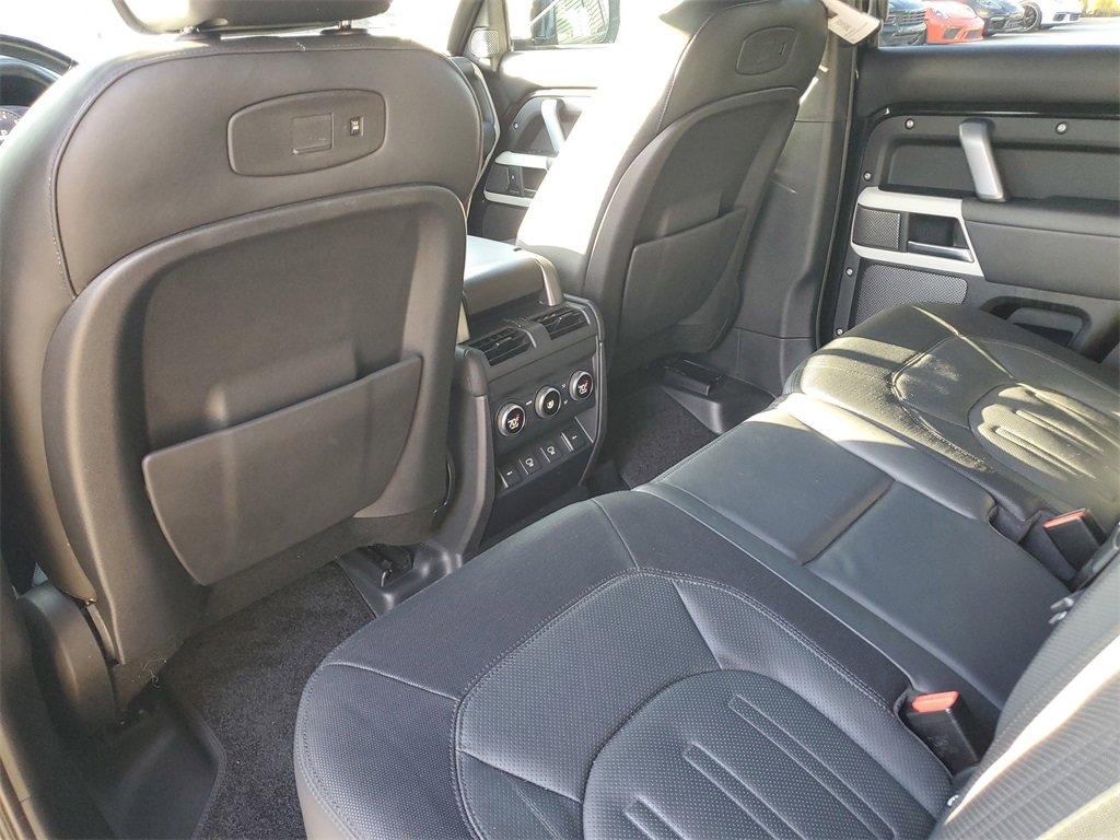 Used 2021 Land Rover Defender 110 X-Dynamic HSE image 21
