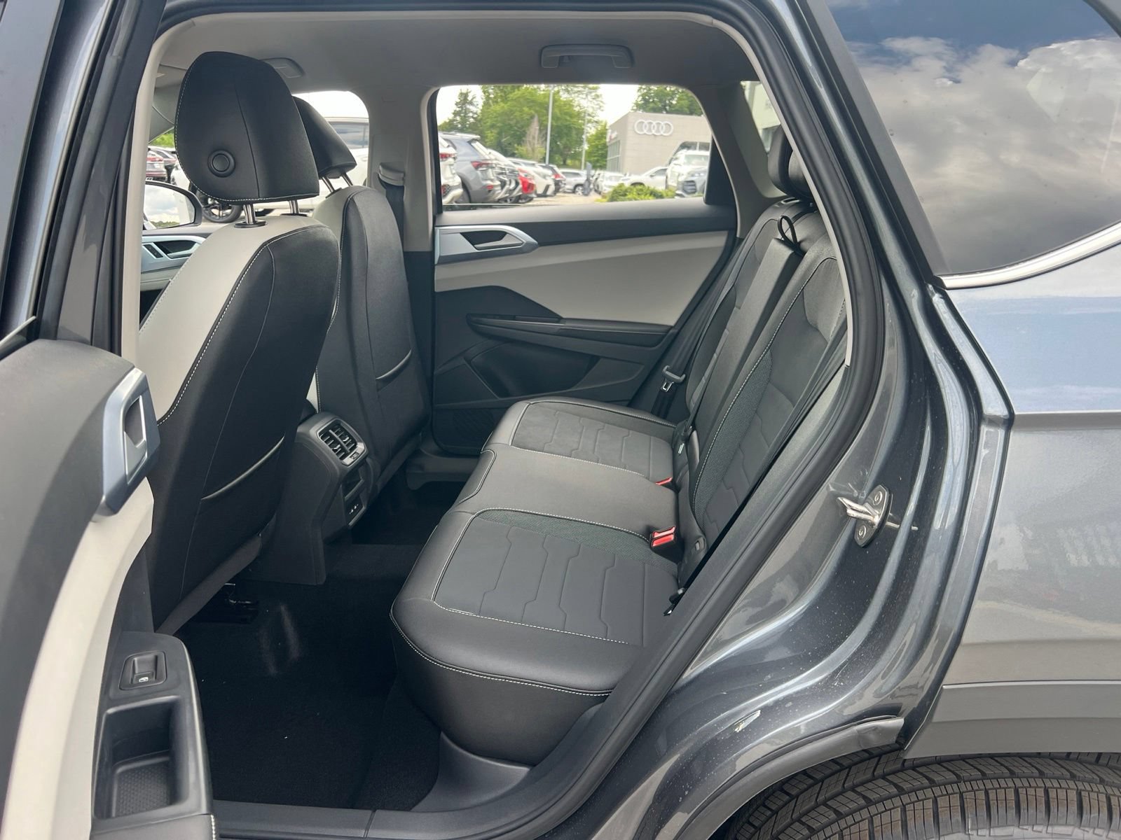 New 2026 Volkswagen Taos SE FWD image 26