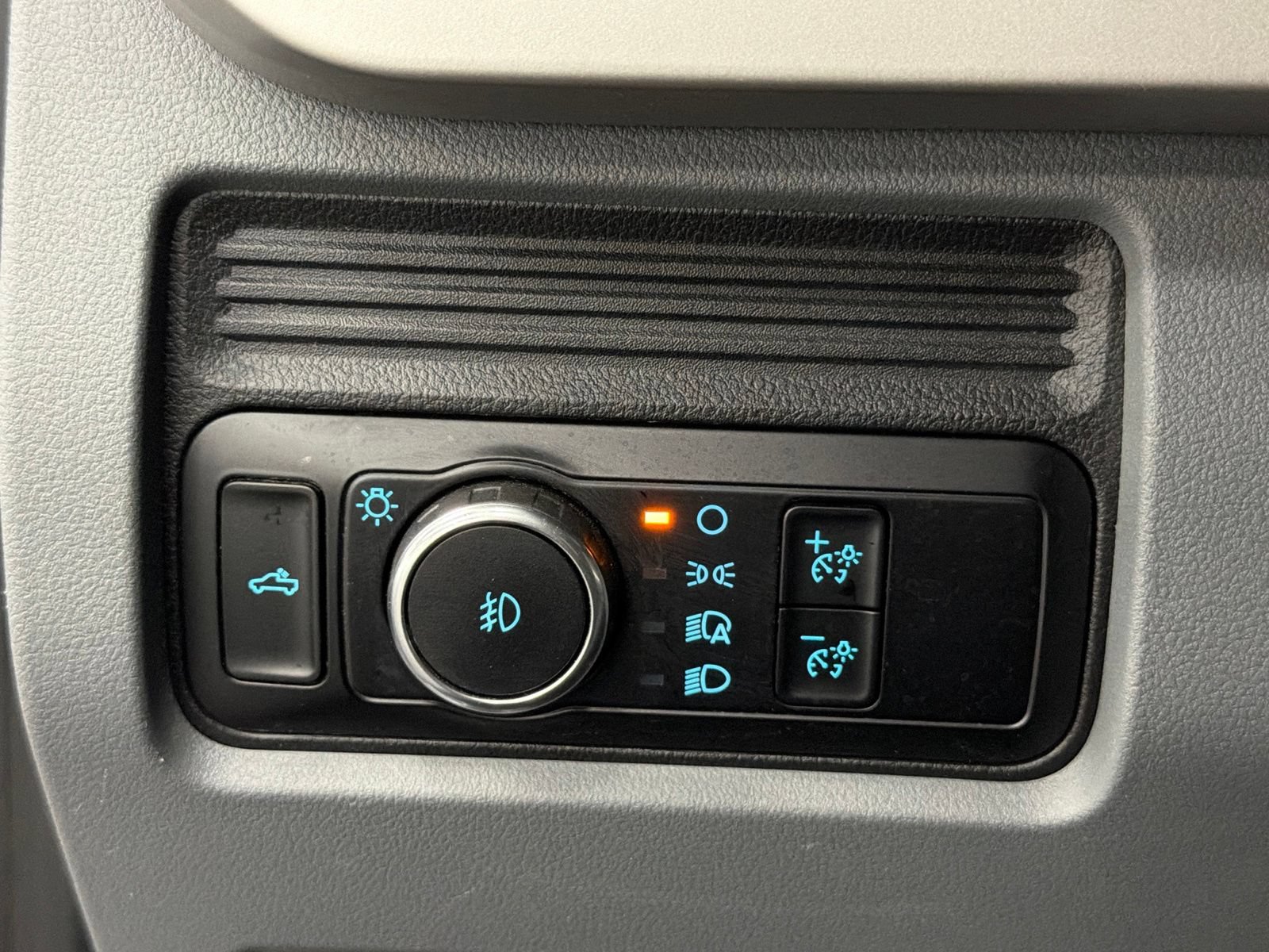 Used 2023 Ford F250 XLT AWD/4WD image 30