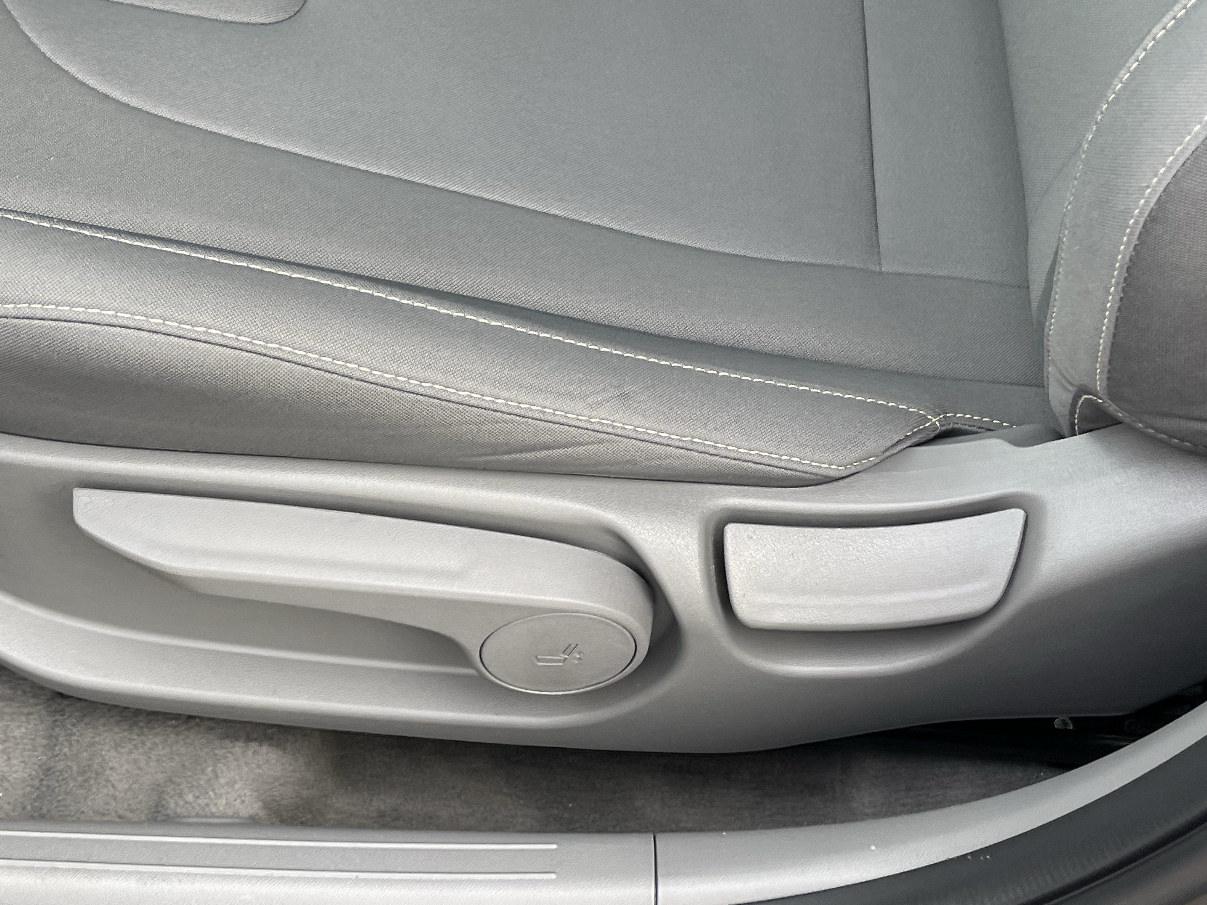Certified 2023 Hyundai Elantra SEL w/ Cargo Package FWD image 18