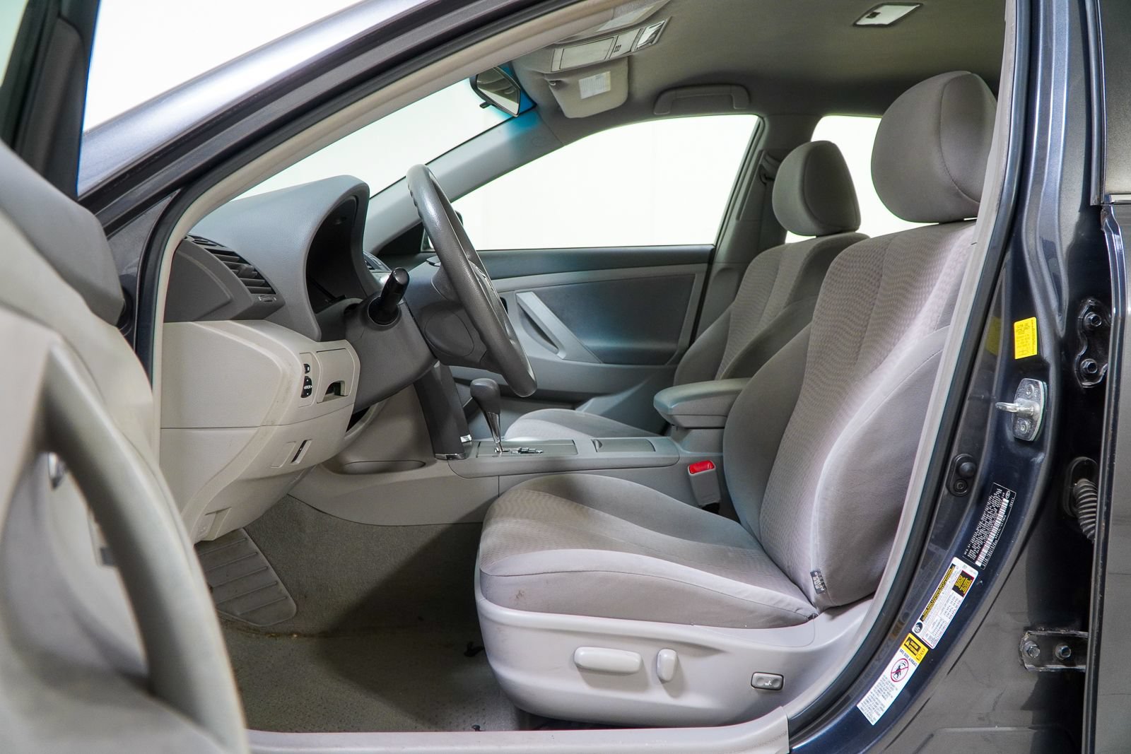 Used 2011 Toyota Camry LE FWD image 20