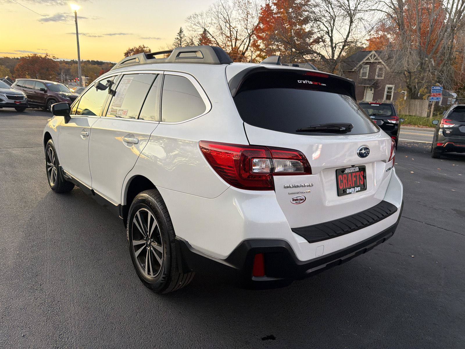 Used 2018 Subaru Outback 2.5i Premium AWD/4WD image 3