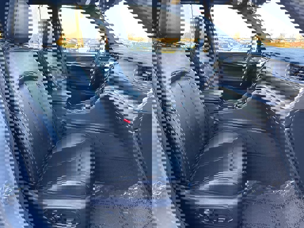 Used 2024 Jeep Grand Cherokee L Limited w/ Luxury Tech Group II image 39