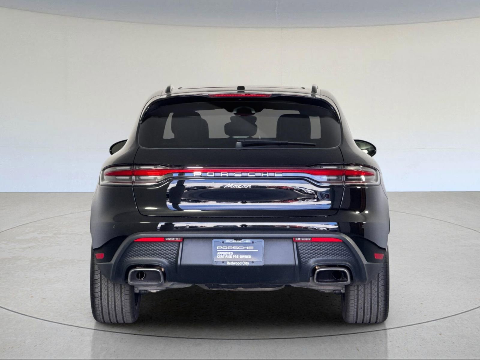 Certified 2026 Porsche Macan AWD/4WD image 7