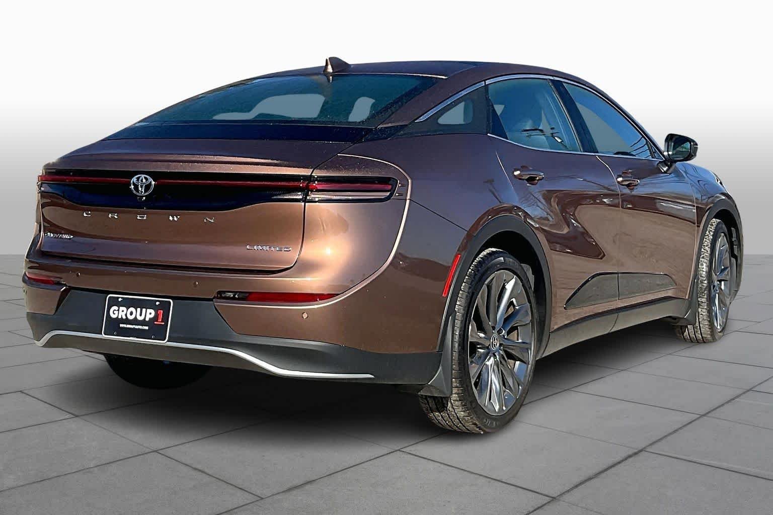 Used 2026 Toyota Crown Limited w/ Advanced Technology Package image 13