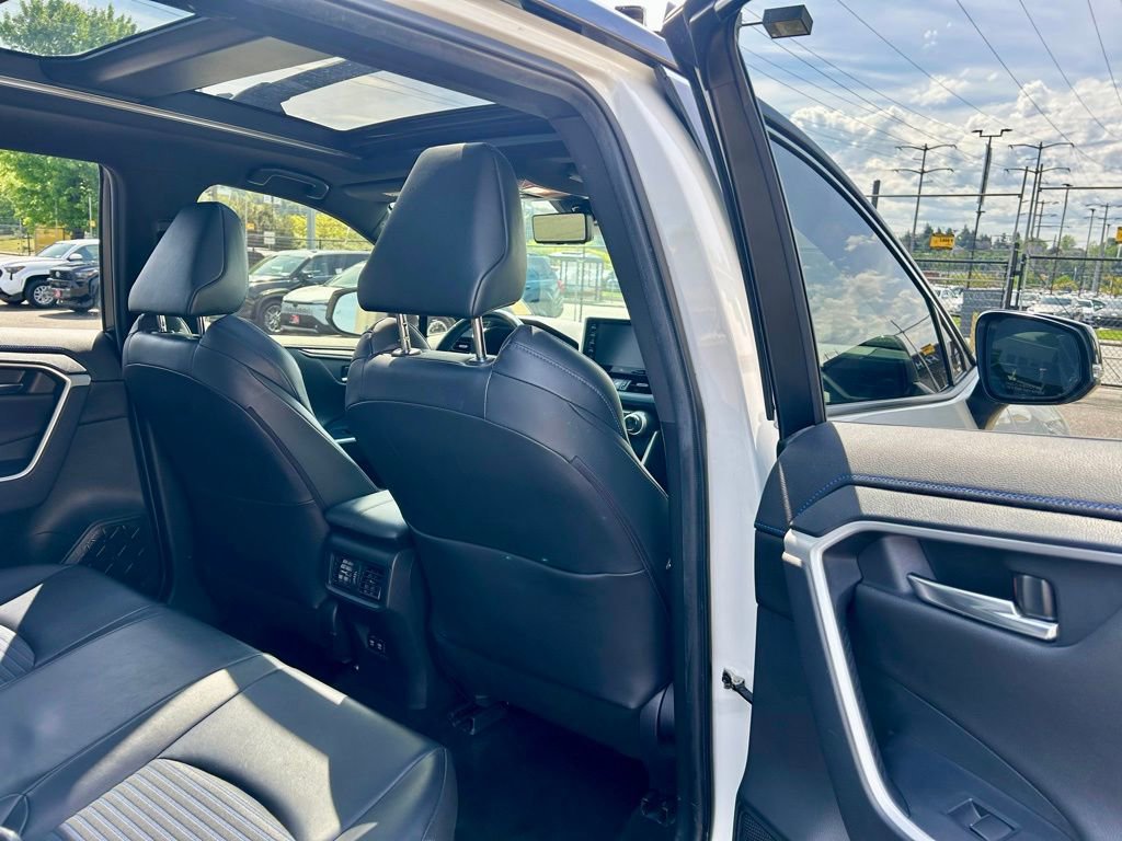 Used 2019 Toyota RAV4 XSE AWD/4WD image 13