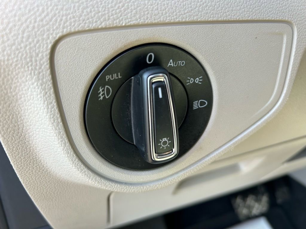 Used 2018 Volkswagen Atlas SEL image 18