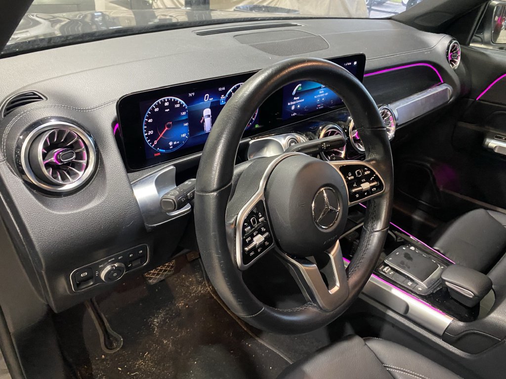 Used 2023 Mercedes-Benz GLB 250 4MATIC image 3