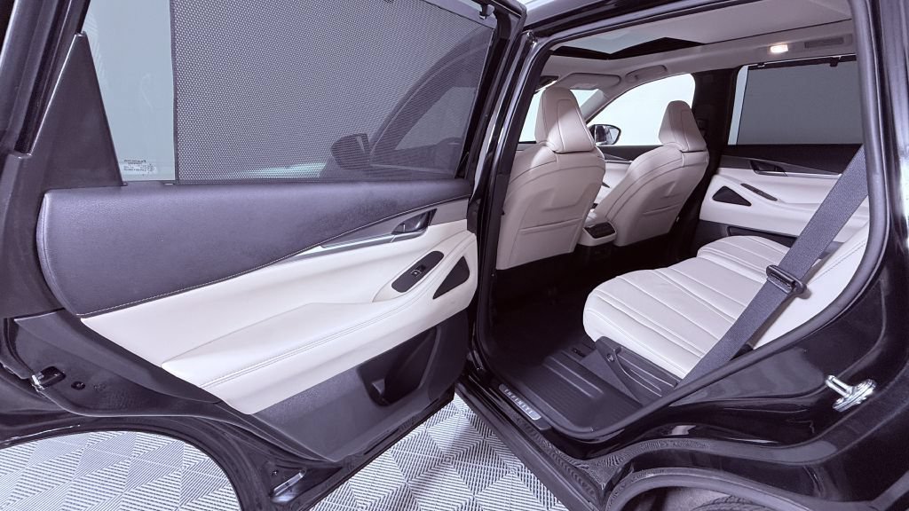 Used 2023 INFINITI QX60 Luxe w/ Cargo Package AWD/4WD image 21