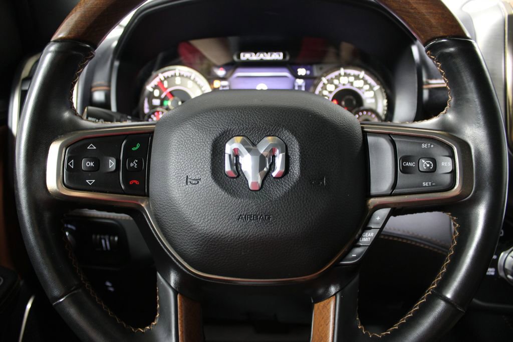 Used 2022 RAM 1500 Limited w/ Body-Colour Bumper Group AWD/4WD image 38