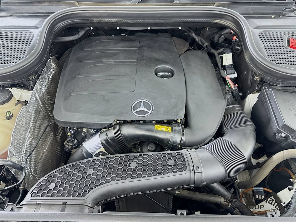 Used 2022 Mercedes-Benz GLE 350 4MATIC w/ AMG Line Exterior image 39