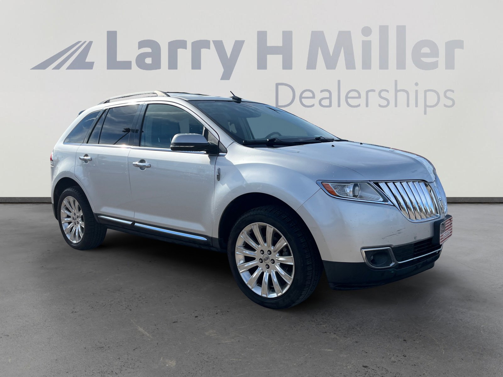 Used 2013 Lincoln MKX FWD image 7