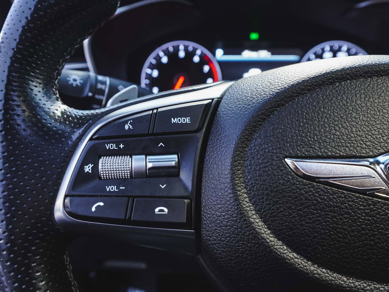 Used 2019 Genesis G70 2.0T Advanced w/ Elite Package image 23