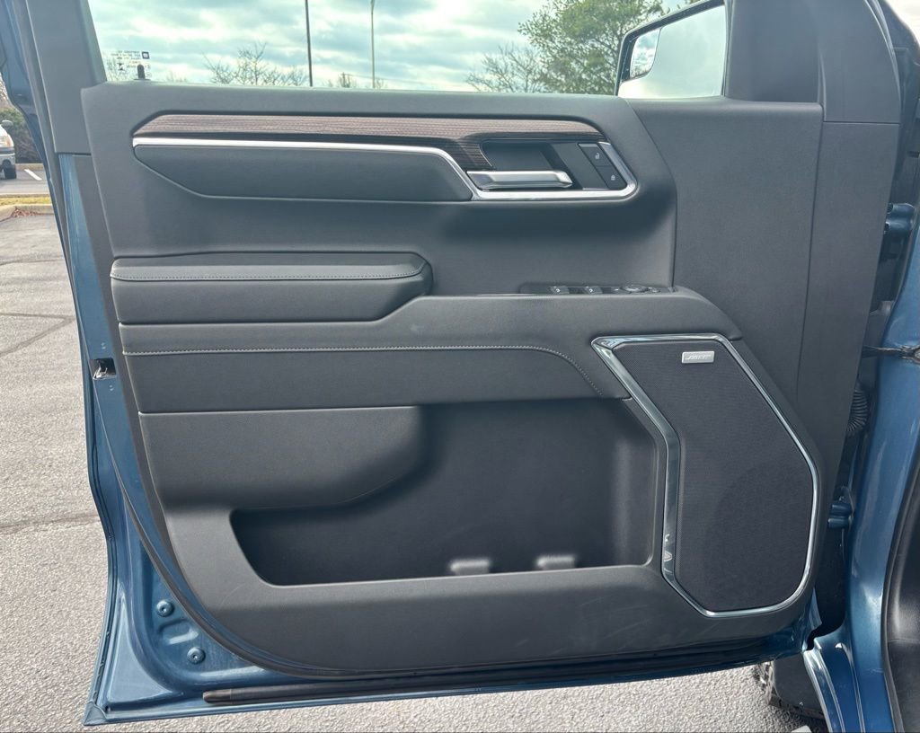 Used 2024 Chevrolet Silverado 1500 LT Trail Boss w/ Convenience Package II image 12