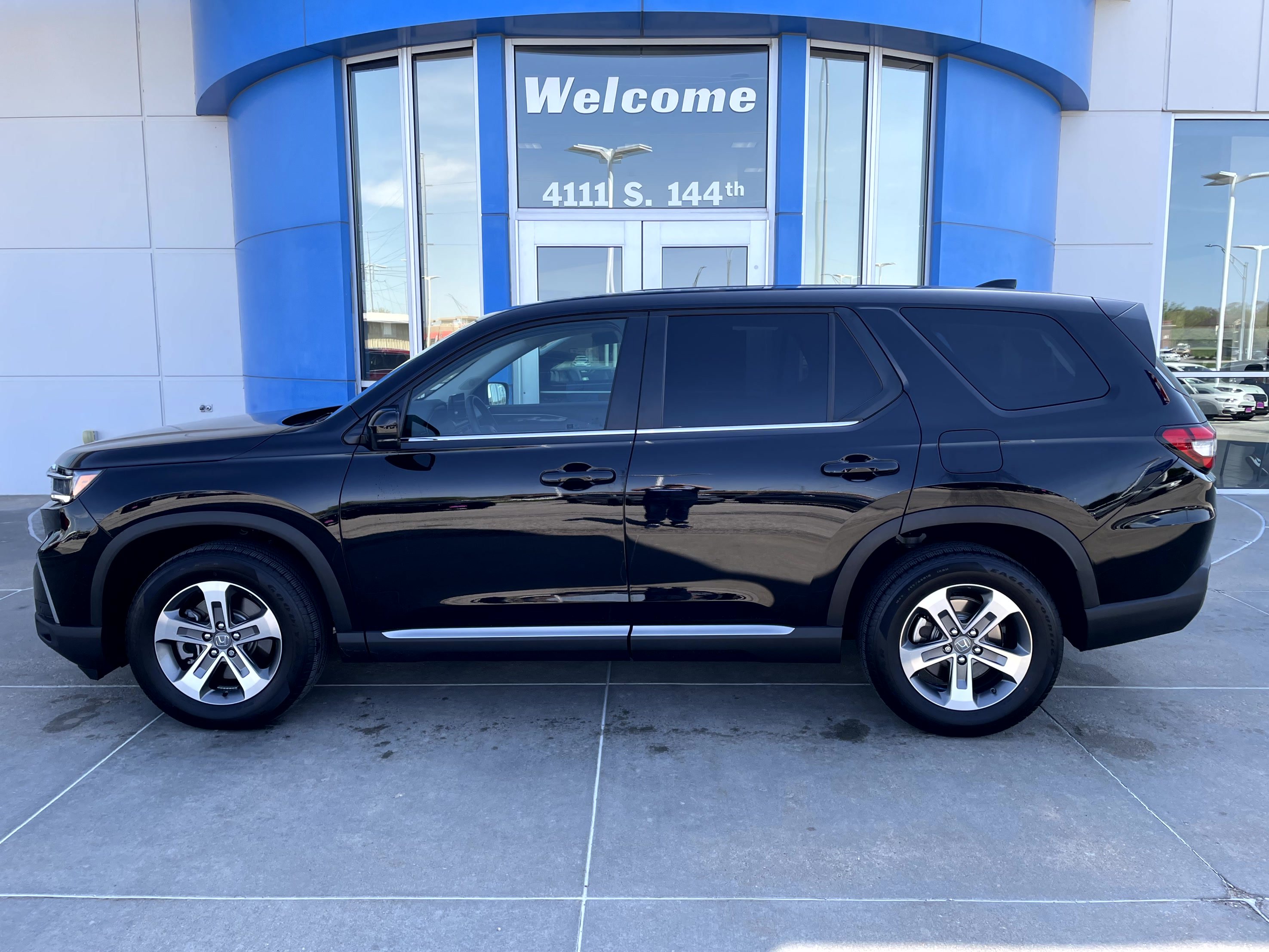 Used 2025 Honda Pilot EX-L