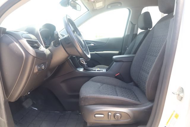 Used 2022 Chevrolet Equinox LT AWD/4WD image 16