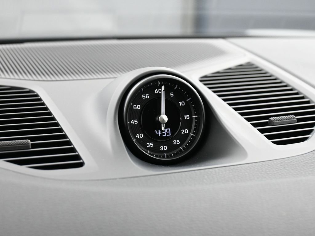 New 2026 Porsche Cayenne S image 19