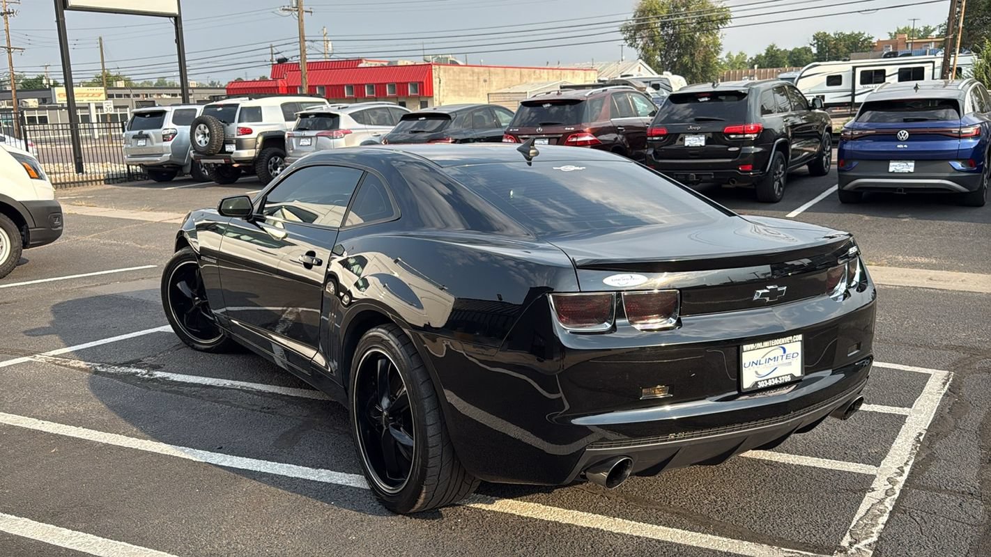 Used 2010 Chevrolet Camaro SS RWD image 5