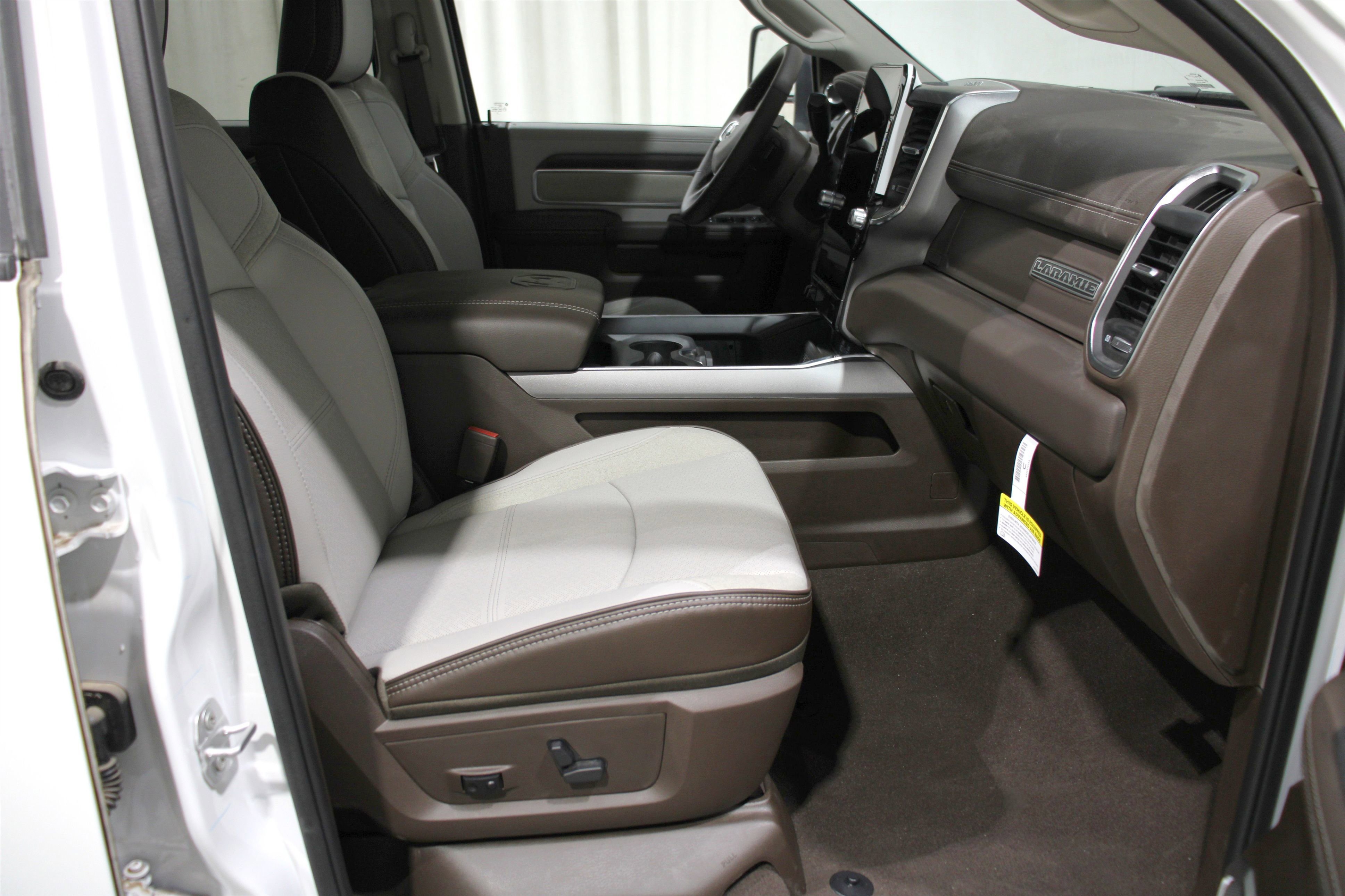 New 2025 RAM 2500 Laramie image 28