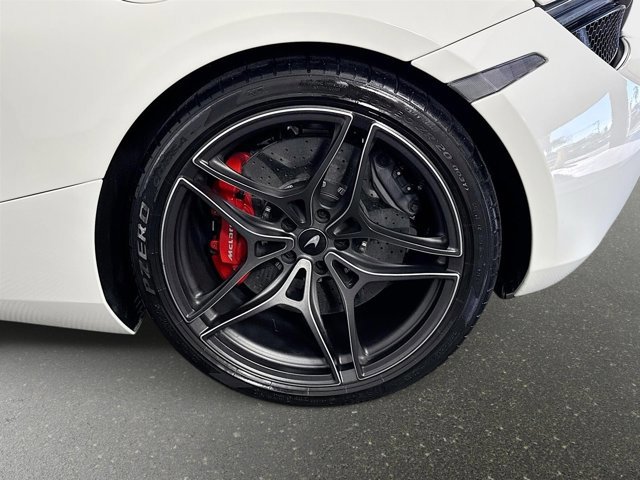 Used 2021 McLaren 720S Base image 24