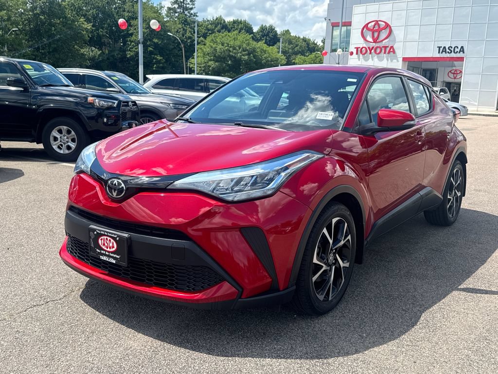 Used 2021 Toyota C-HR XLE FWD image 3