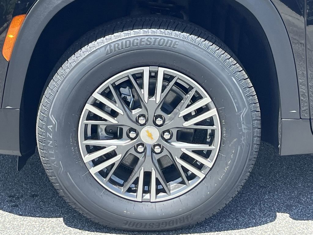 New 2025 Chevrolet Traverse LT w/ Driver Confidence Package image 33