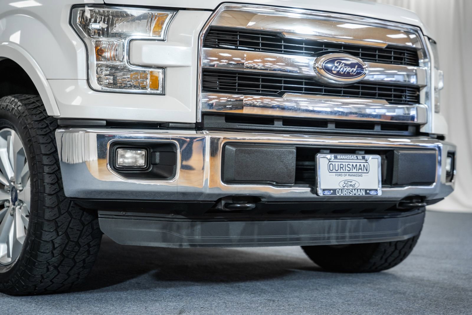 Used 2015 Ford F150 Lariat w/ Equipment Group 501A Mid image 11