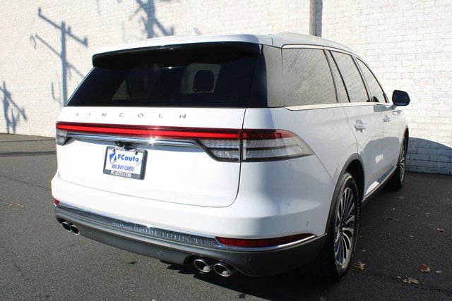 Used 2020 Lincoln Aviator Reserve w/ Equipment Group 201A image 9
