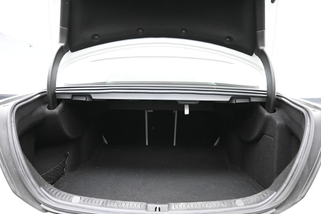 Used 2018 Mercedes-Benz E 300 4MATIC image 27