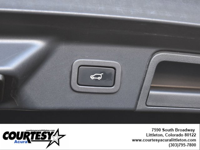 Used 2020 Land Rover Range Rover Velar S image 24