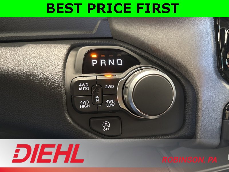 New 2026 RAM 1500 4x4 Crew Cab image 32