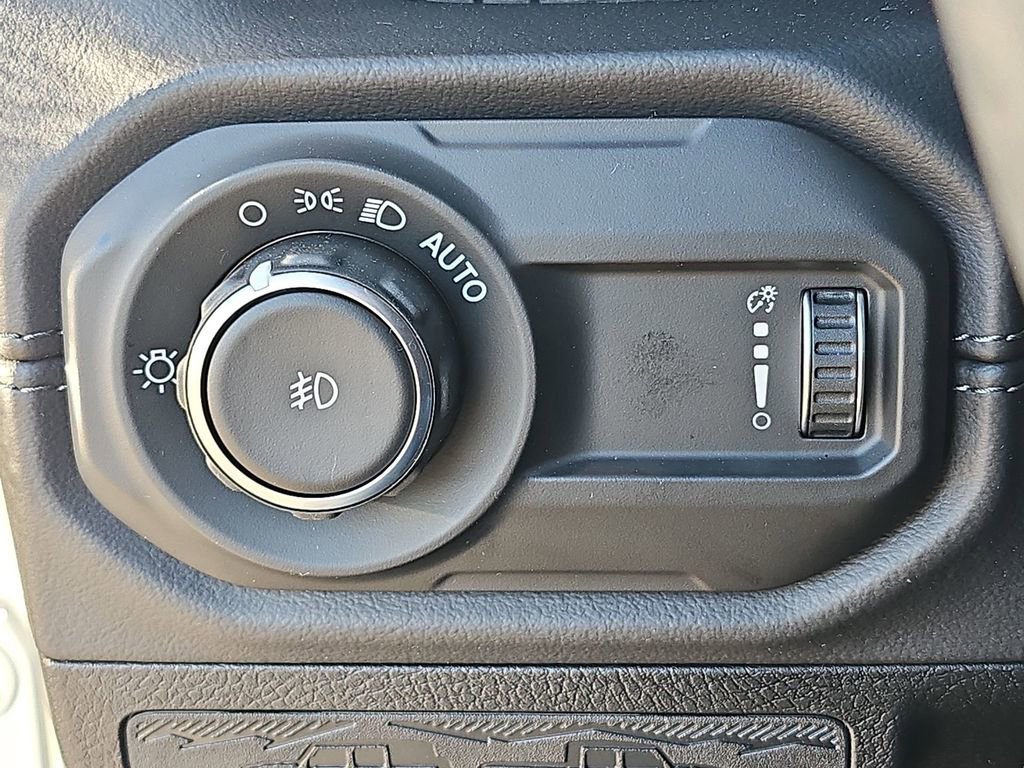 New 2025 Jeep Wrangler Unlimited Rubicon w/ Convenience Group image 32