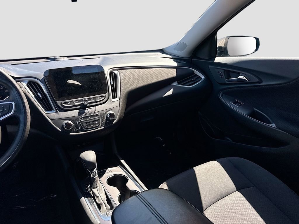 Used 2022 Chevrolet Malibu LT FWD image 22