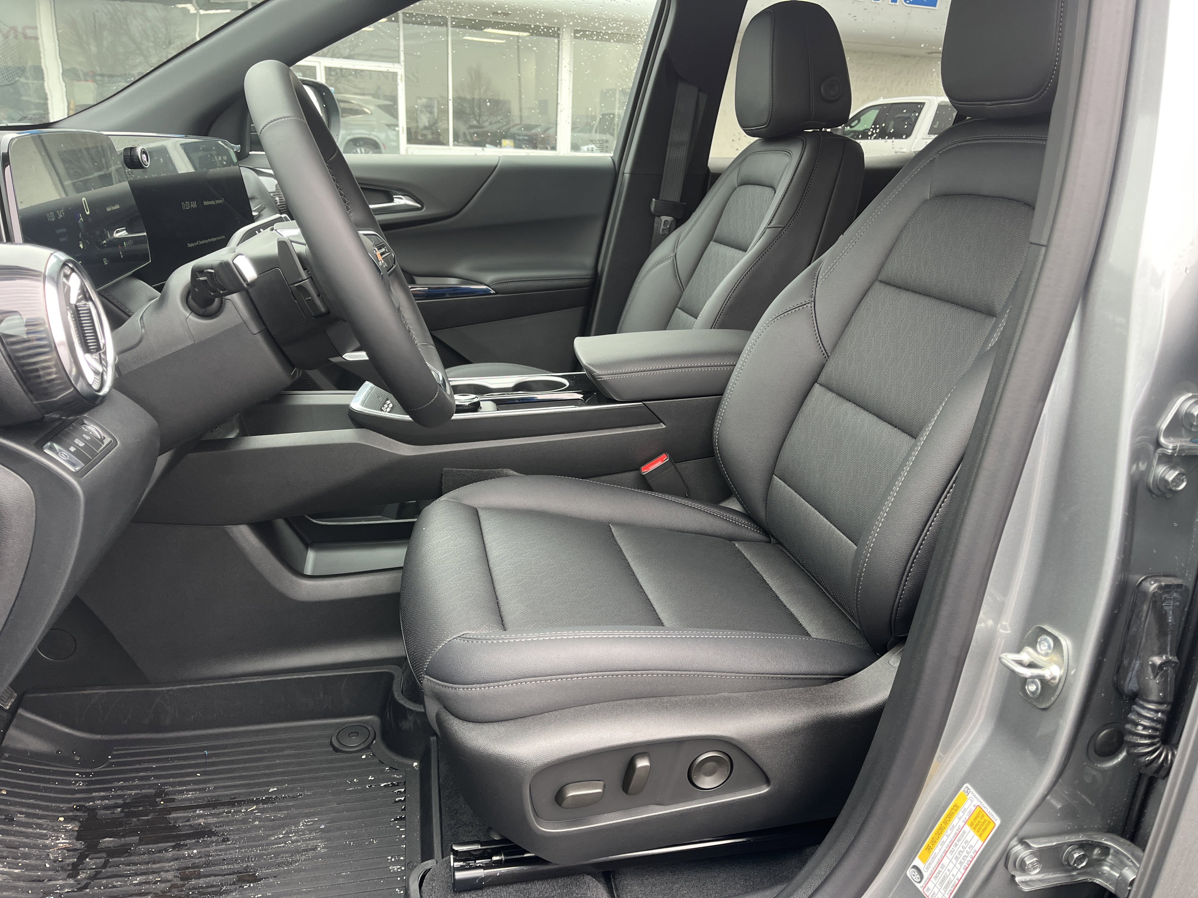 New 2026 Chevrolet Equinox LT w/ Convenience Package II image 19