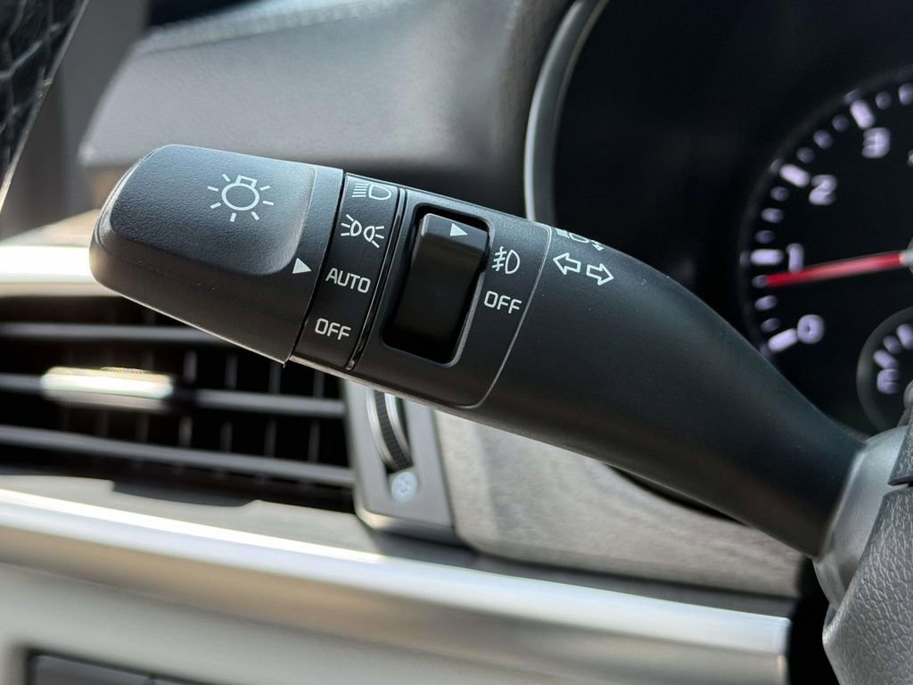 Used 2020 Kia Telluride SX w/ SX Prestige Package image 26