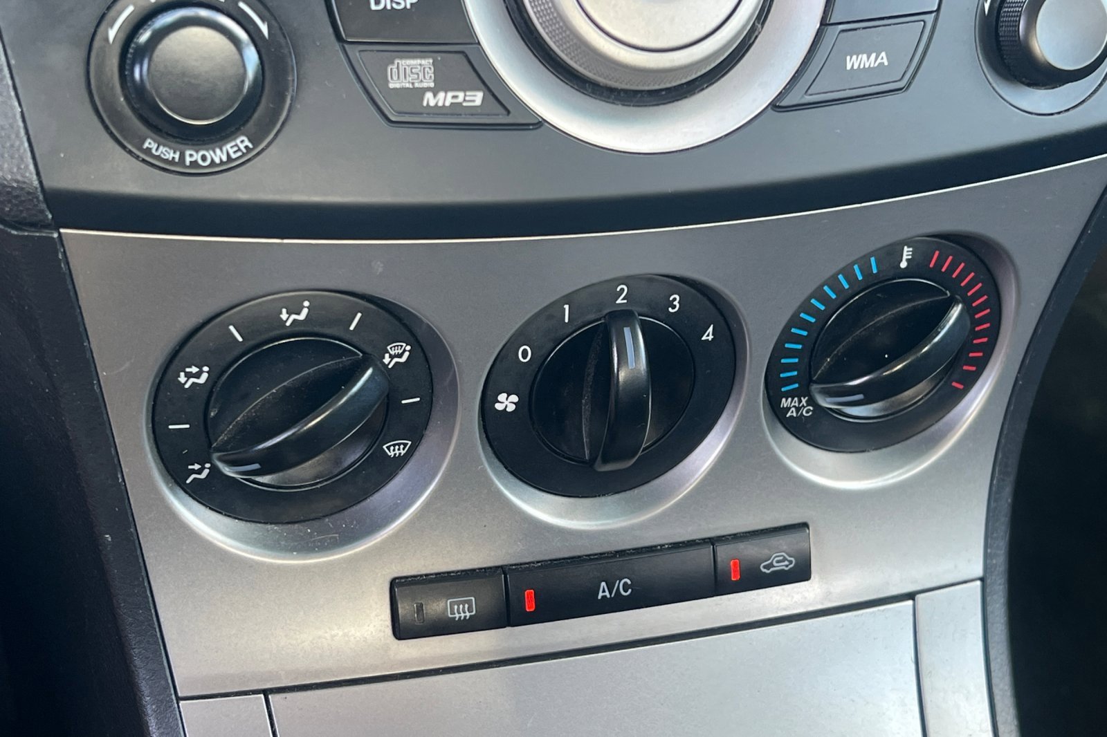 Used 2010 MAZDA MAZDA3 i Sport image 15