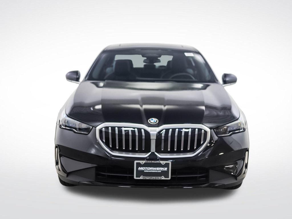 Used 2026 BMW 530i xDrive AWD/4WD image 8