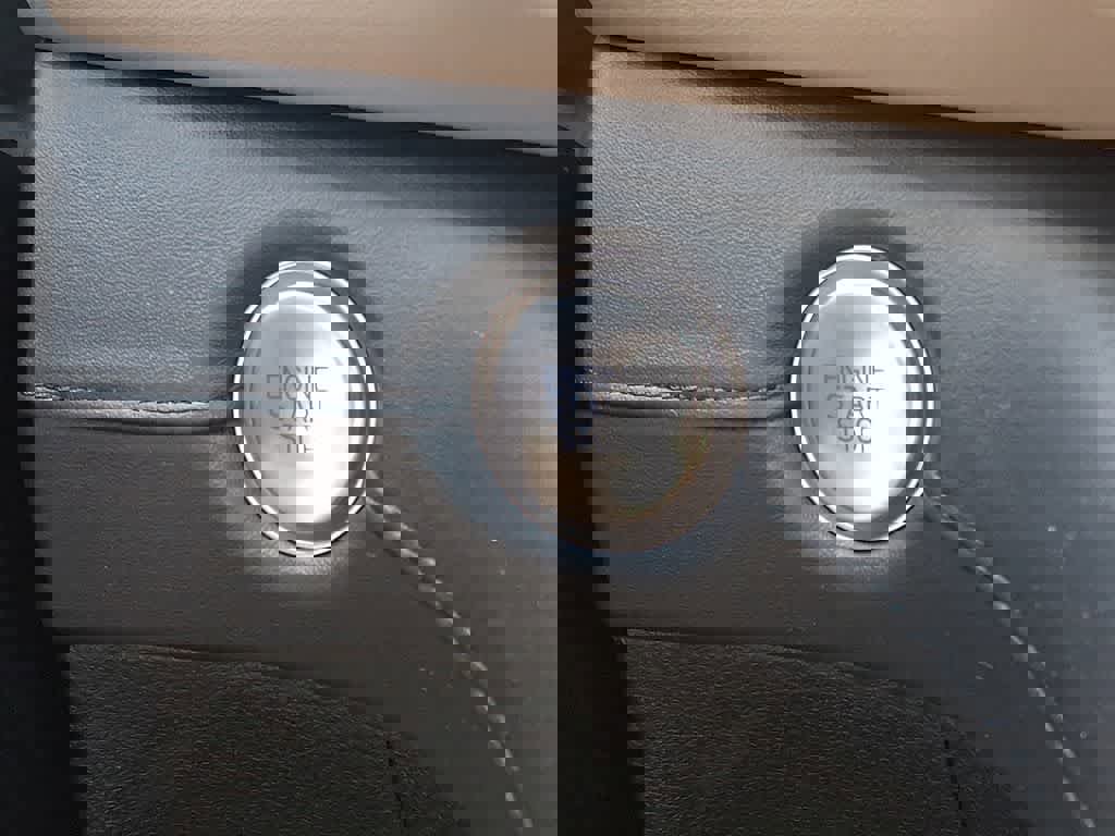 Used 2023 Hyundai Santa Fe Limited image 22