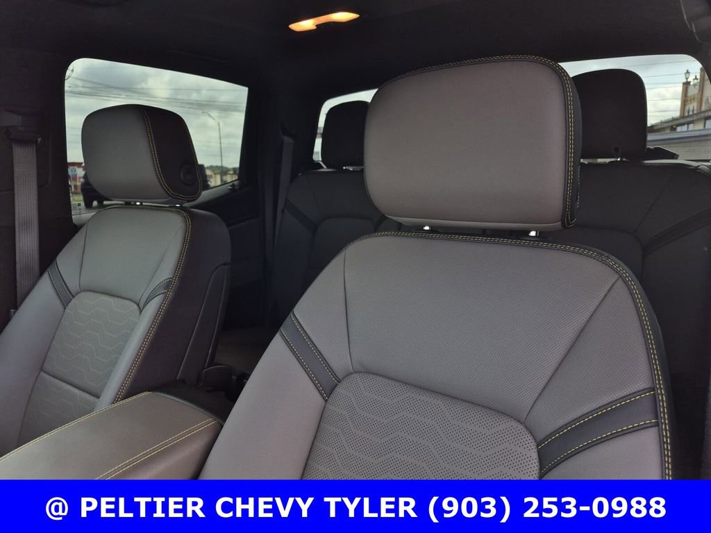 Used 2024 Chevrolet Colorado ZR2 w/ ZR2 Convenience Package III image 37